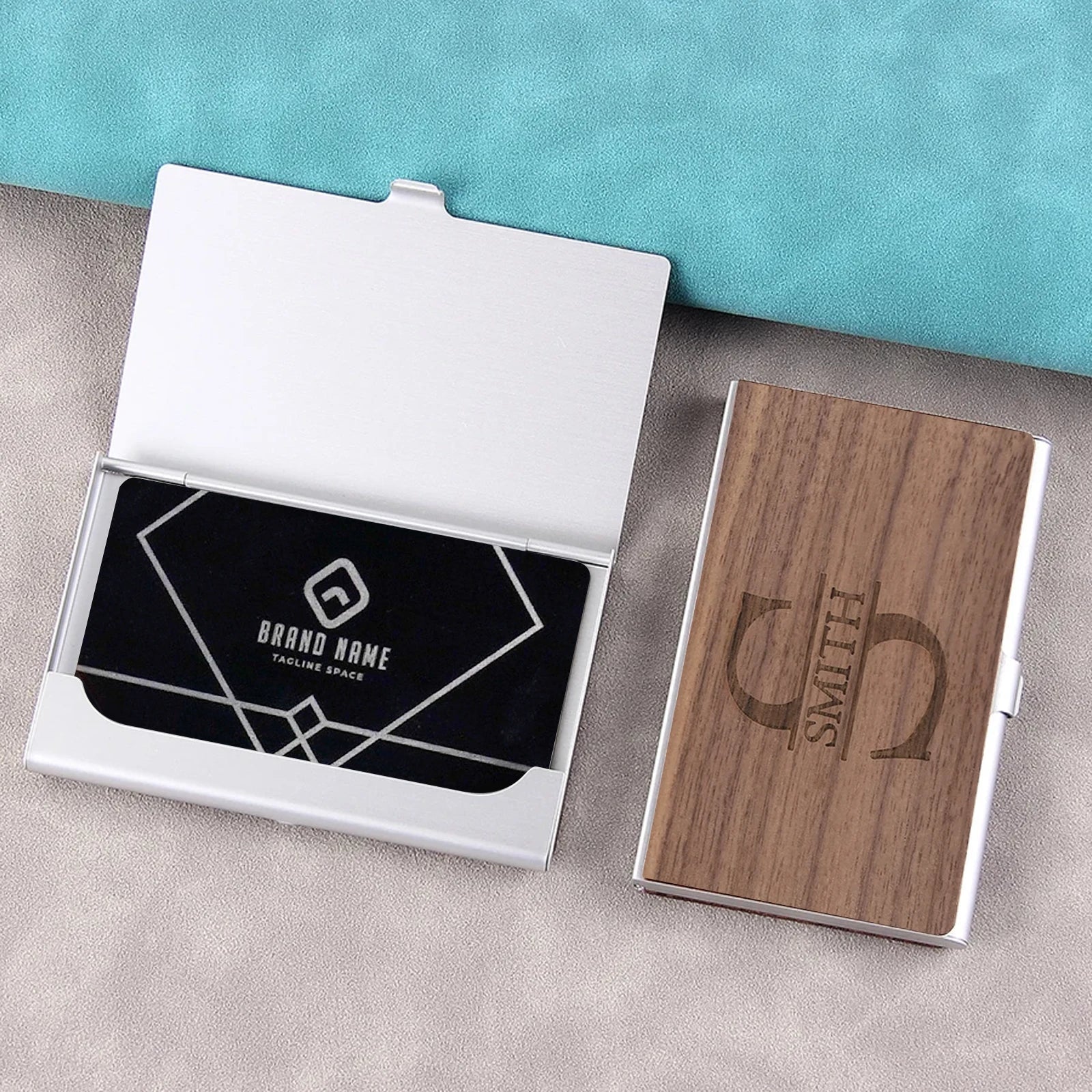 Porte-cartes de visite en bois de noyer – Élégance naturelle et design professionnel