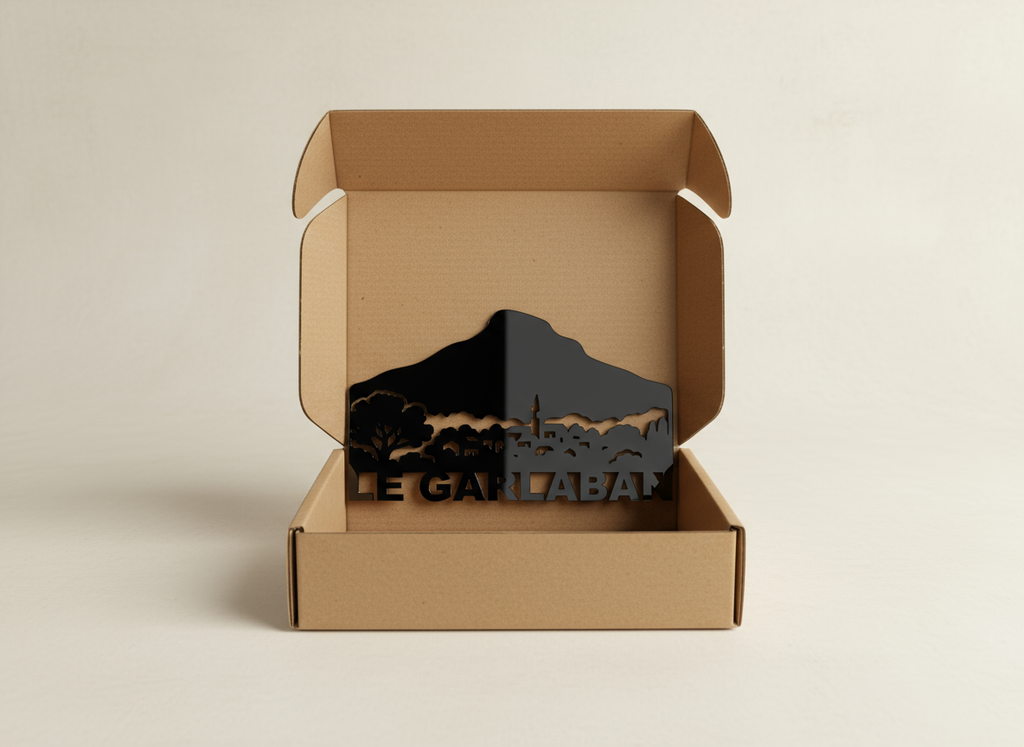 Skyline du Garlaban – Plexiglas Noir Brillant (25 x 15 cm)