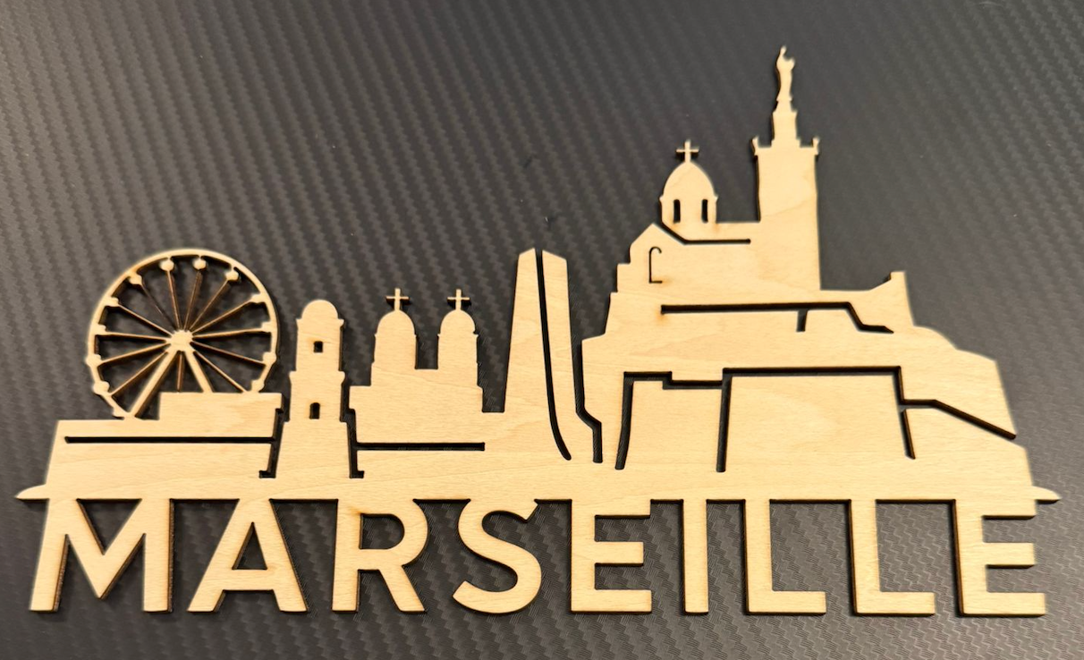 découpe bois skyline Marseille